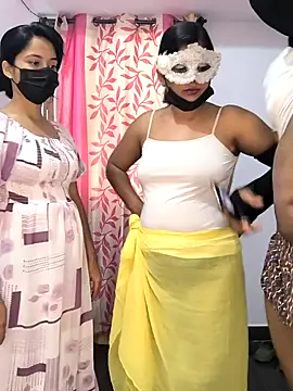 Snapshot of Family02 chatting on 02.19.26 Family02 online show from 02.19.26