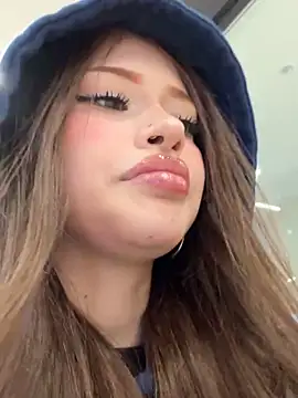 Bunnyylovee online show from 03.25.26