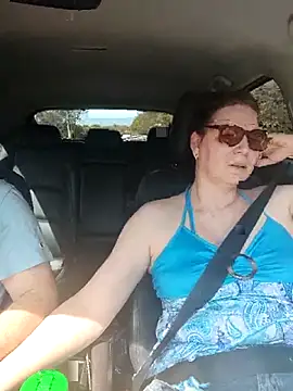 aussiepeaches online show from 10.04.25