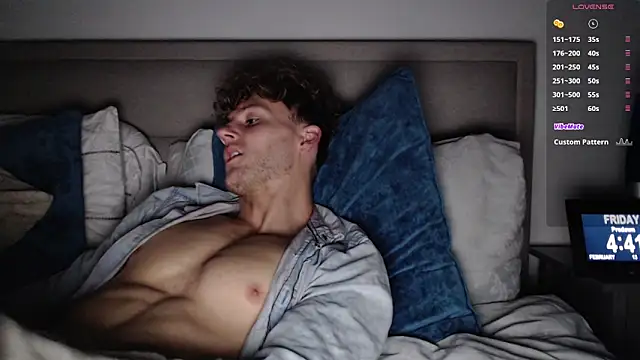 DominantAlex18 online show from 02.13.26