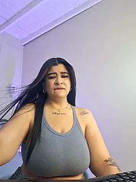 TianaGlow26 online show from 11.21.25