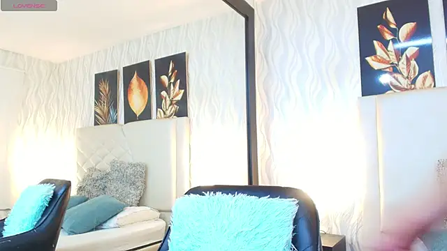 Lean Portman online show from 10.28.25