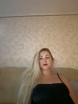 Snapshot of Nikihot__ chatting on 09.16.25 Nikihot online show from 09.16.25