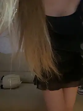 Snapshot of Nikihot__ chatting on 12.03.25 Nikihot online show from 12.03.25