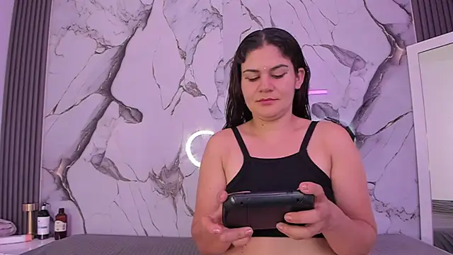 DakotaStarkx online show from 12.17.25