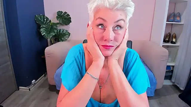 HotandMature online show from 02.03.25