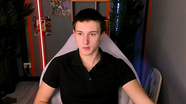 Snapshot of David__Diamond chatting on 11.18.25 David Diamond online show from 11.18.25