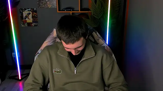 Snapshot of David__Diamond chatting on 11.26.25 David Diamond online show from 11.26.25