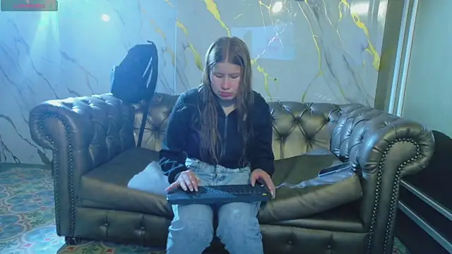 Olivia11  online show from 12.17.25