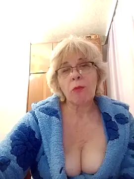 Snapshot of 52MiaLove02 chatting on 02.16.26 52MiaLove02 online show from 02.16.26