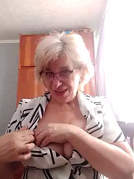 Snapshot of 52MiaLove02 chatting on 03.02.26 52MiaLove02 online show from 03.02.26