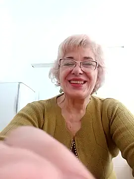 Snapshot of 52MiaLove02 chatting on 03.11.26 52MiaLove02 online show from 03.11.26