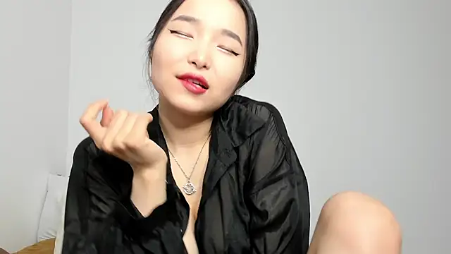 Soyun Mia online show from 02.23.26