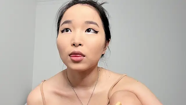 Soyun Mia online show from 05.08.26