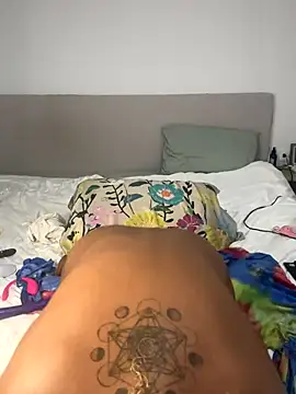 x deluLuz x online show from 10.29.25