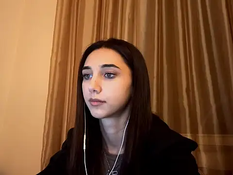 LinaMour online show from 09.21.25