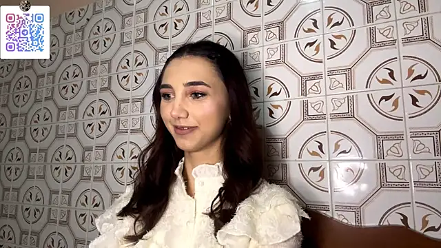 LinaMour online show from 12.14.25