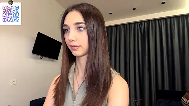 LinaMour online show from 12.20.25