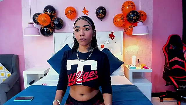 SkylerBloomm online show from 10.22.25