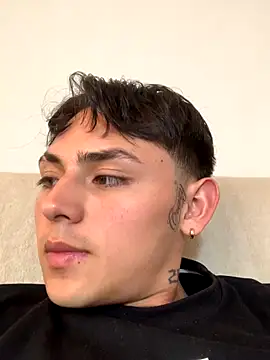 Snapshot of Vittorio_19 chatting on 09.12.25 Vittorio 19 online show from 09.12.25