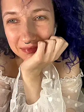 Kitty Kisss online show from 11.10.25