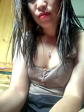 Snapshot of tuyetnhi-00 chatting on 09.15.25 tuyetnhi-00 online show from 09.15.25