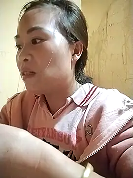 Snapshot of tuyetnhi-00 chatting on 10.16.25 tuyetnhi-00 online show from 10.16.25