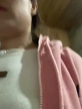 Snapshot of tuyetnhi-00 chatting on 10.20.25 tuyetnhi-00 online show from 10.20.25