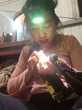 Snapshot of tuyetnhi-00 chatting on 12.22.25 tuyetnhi-00 online show from 12.22.25