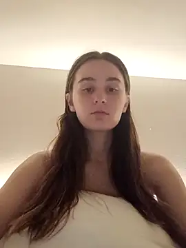 freakylittlebitch69 online show from 09.14.25