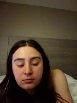 freakylittlebitch69 online show from 10.10.25