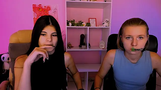 Snapshot of gloria_bubble chatting on 09.15.25 gloria bubble online show from 09.15.25