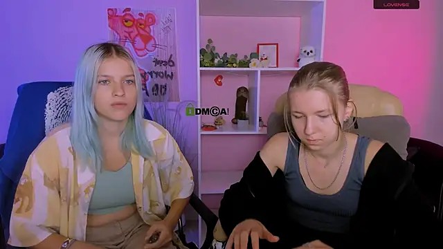 Snapshot of gloria_bubble chatting on 09.25.25 gloria bubble online show from 09.25.25