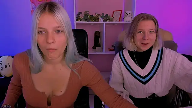 Snapshot of gloria_bubble chatting on 10.03.25 gloria bubble online show from 10.03.25