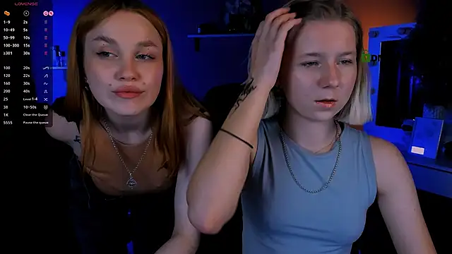 Snapshot of gloria_bubble chatting on 10.06.25 gloria bubble online show from 10.06.25