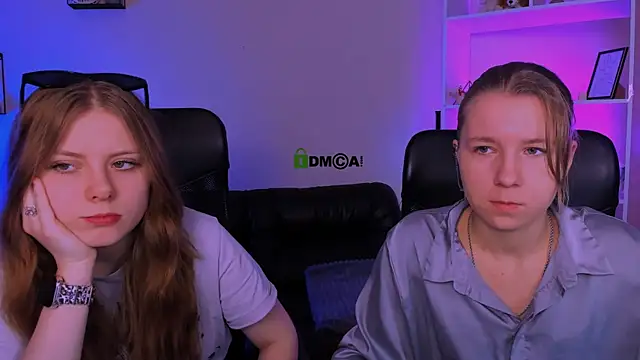 Snapshot of gloria_bubble chatting on 11.06.25 gloria bubble online show from 11.06.25