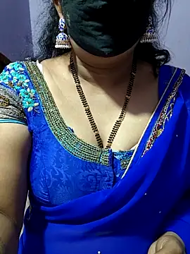 luci-queen online show from 10.12.25