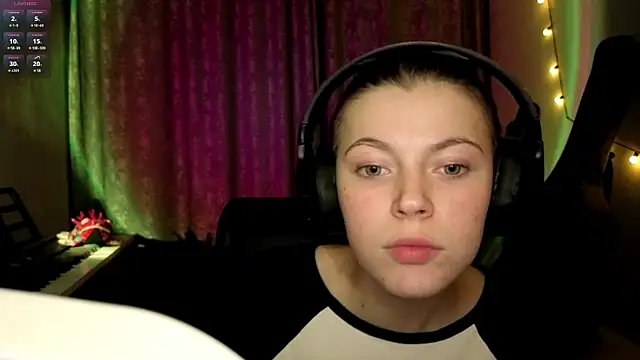 CutieAnny online show from 03.31.26