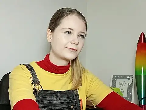 LydiaYoung online show from 11.21.25