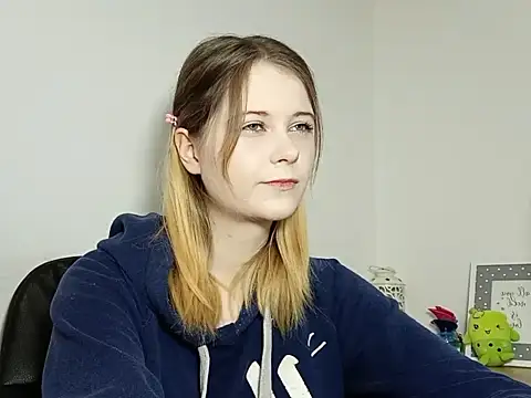 LydiaYoung online show from 12.01.25