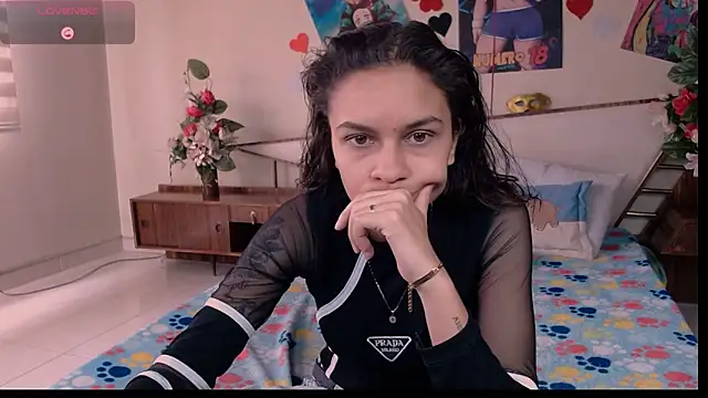 Skylovershot online show from 10.16.25