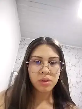 Snapshot of Layla_fontainex_x chatting on 11.12.25 Layla fontainex x online show from 11.12.25