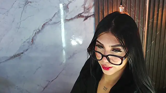 Snapshot of CamelyHott chatting on 05.22.26 CamelyHott online show from 05.22.26