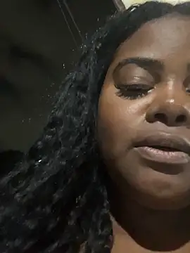 LunaSthena online show from 10.15.25