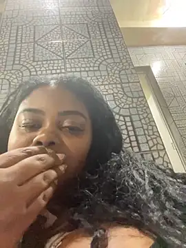 LunaSthena online show from 11.20.25