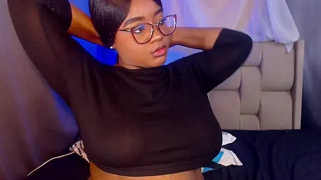 Snapshot of Mimi_Gil chatting on 02.13.26 Mimi Gil online show from 02.13.26