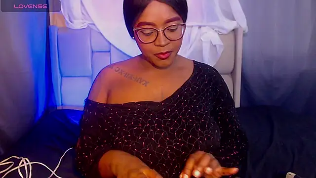 Snapshot of Mimi_Gil chatting on 02.14.26 Mimi Gil online show from 02.14.26