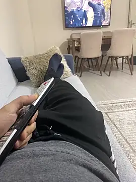 Snapshot of banuemre28 chatting on 12.03.25 banuemre28 online show from 12.03.25