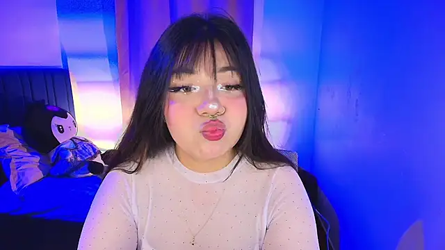 Snapshot of annie-russel chatting on 09.23.25 annie-russel online show from 09.23.25