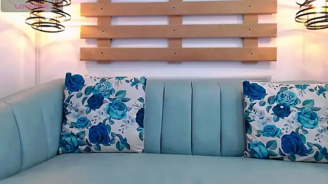 ArianaSantana online show from 10.04.25